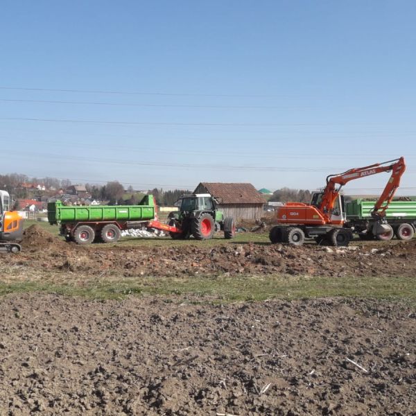 images/bagger_arbeiten/img-20190329-wa0012.jpg